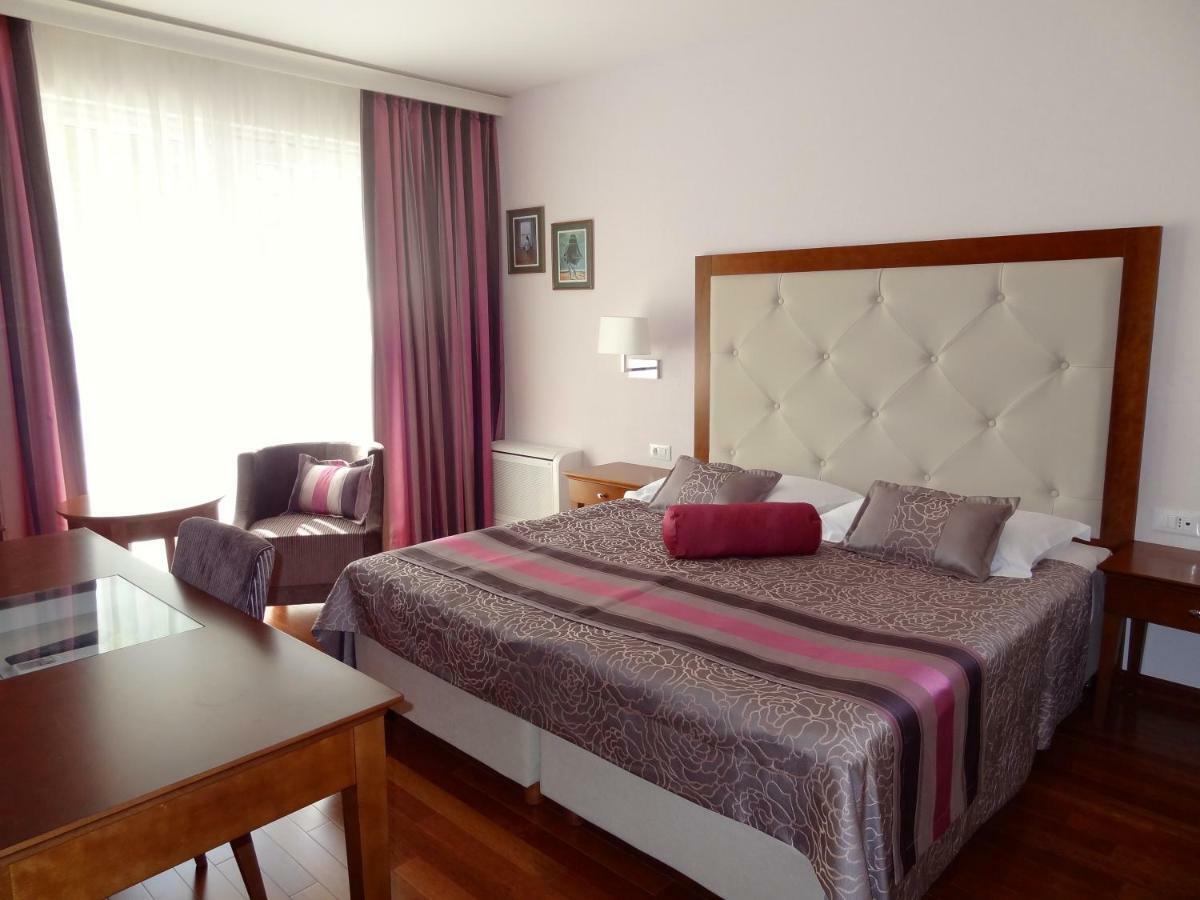 Apartments Ruza มาคาร์สกา ภายนอก รูปภาพ